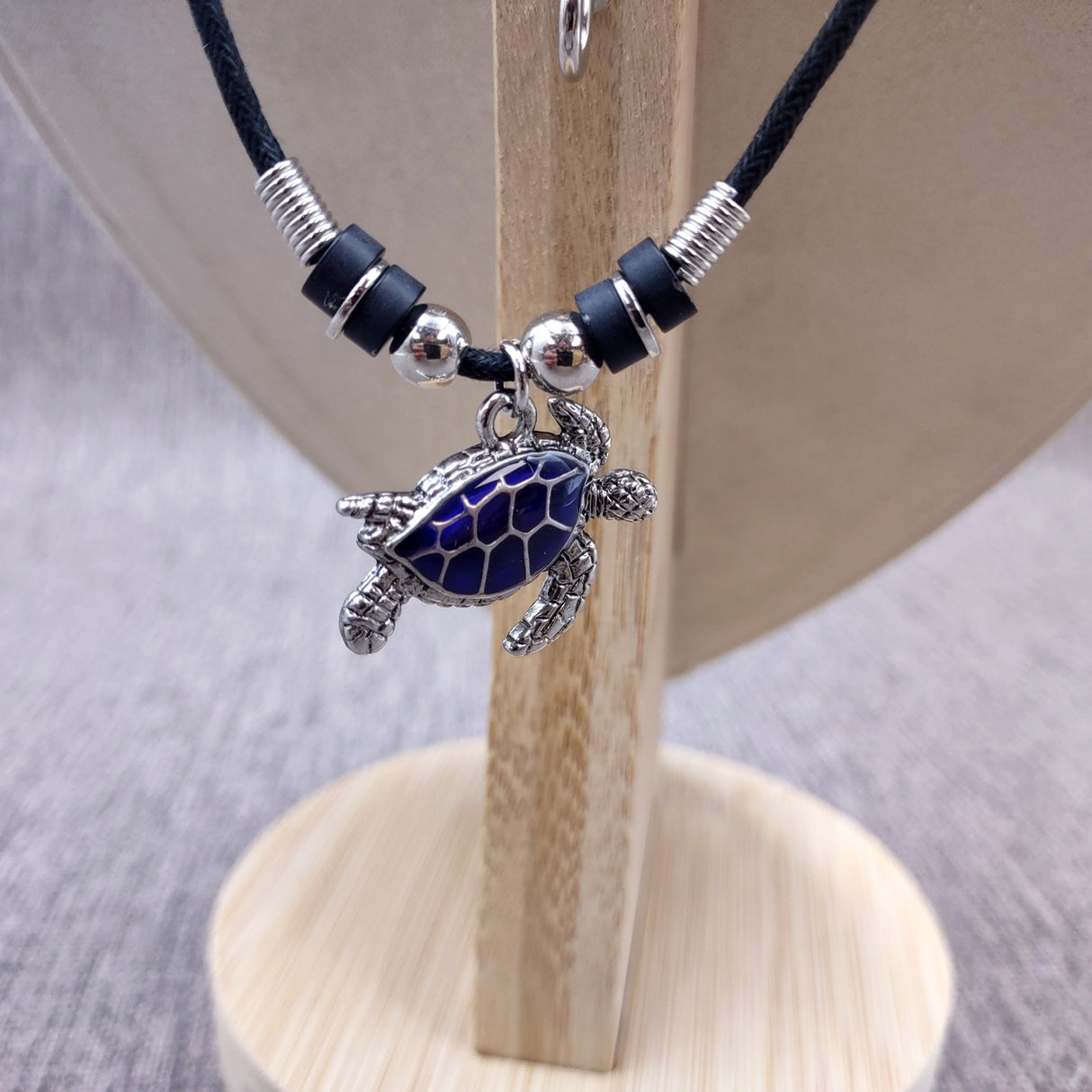 Sea Turtle Colorful Necklace Mood Pendant (1 turtle necklace approx. 18+ inches AROUND) Sea Turtle Pendant Necklace for wearing & gifting!
