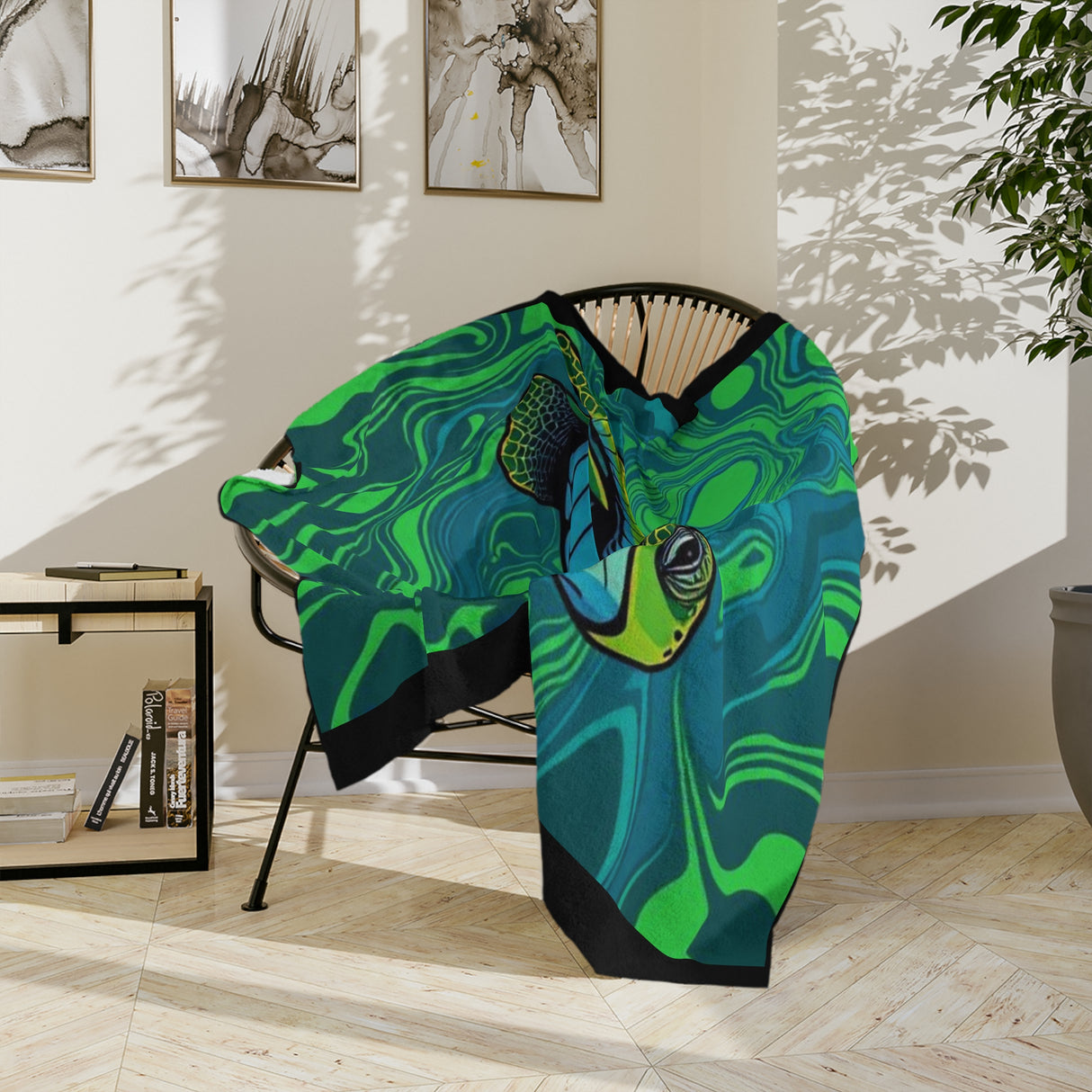 Vibrant Green Sea Turtle-Themed Velveteen Microfiber Blanket - 3 Sizes