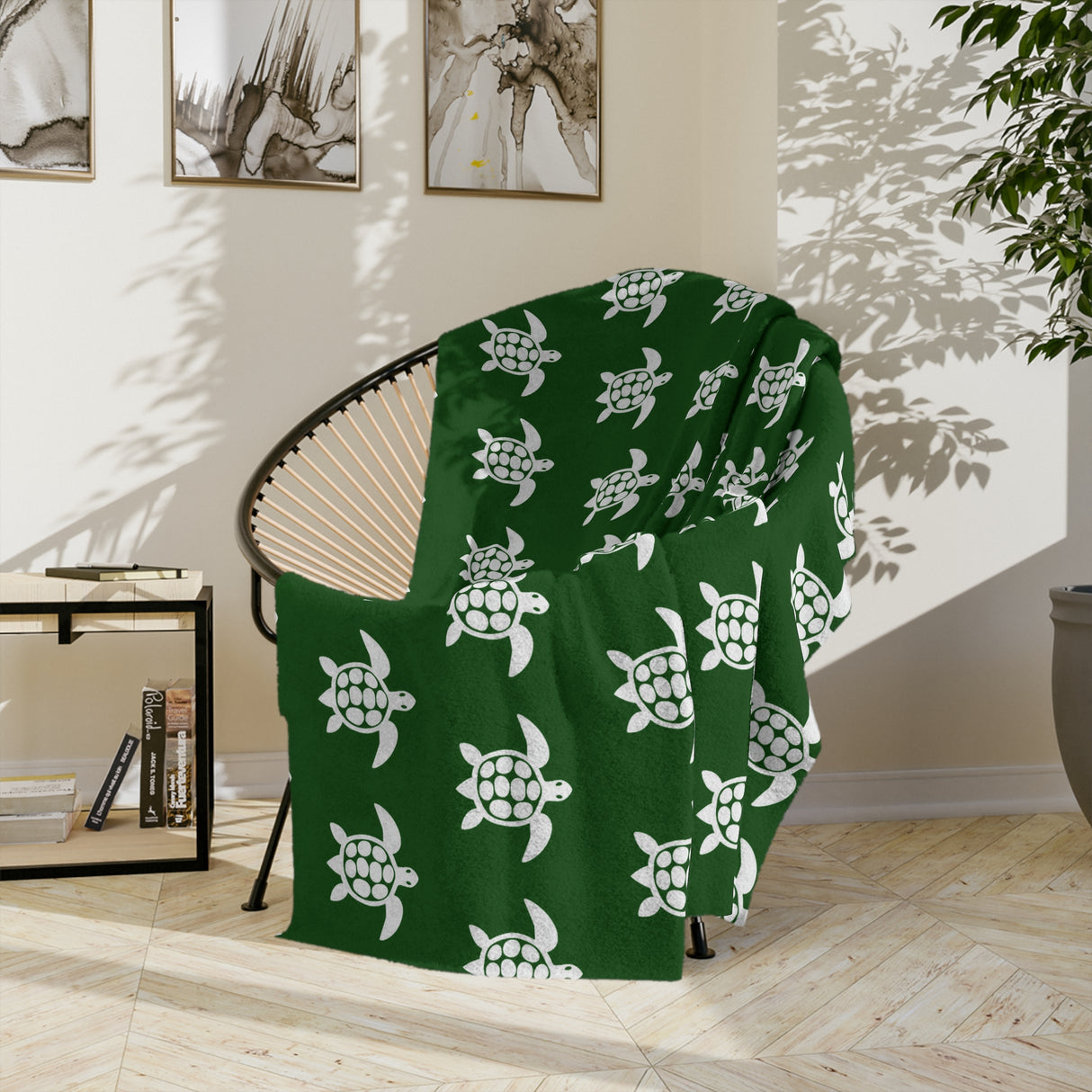 Green and White Sea Turtle Pattern-Themed Velveteen Microfiber Blanket - 3 Sizes