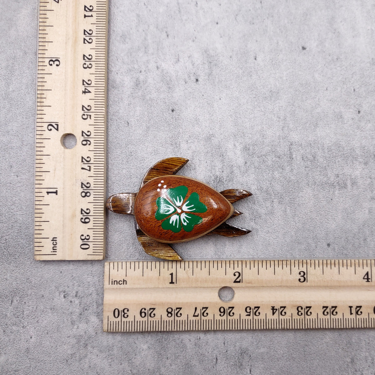 Wooden Sea Turtle Magnet Green Hibiscus Flower (1 magnet approx. 2+ inches) Wood Sea Turtle Magnet gift for fridges cabinets doors!