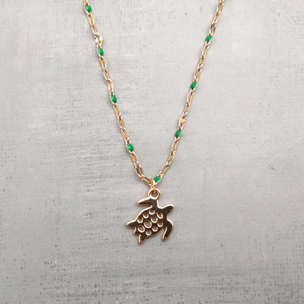 Sea Turtle Necklace Green Gold Color (1 necklace approx. 16+ inches AROUND) Gold Tone Green Sea Turtle charm necklace for gifting!