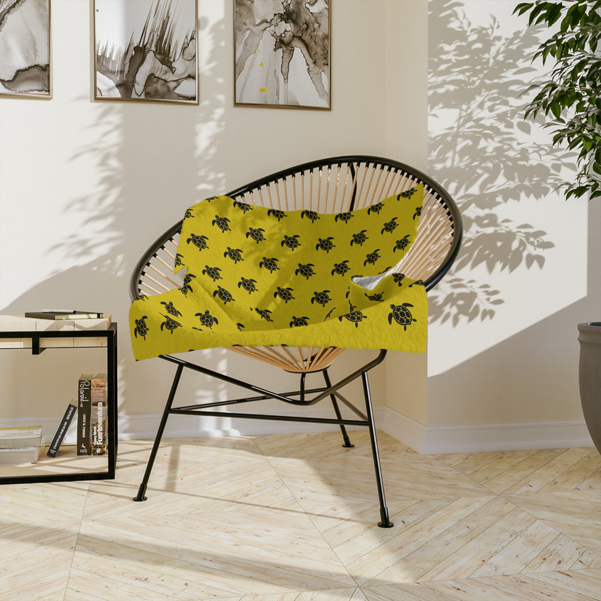 Black and Gold Sea Turtle-Themed Velveteen Microfiber Blanket - 3 Sizes