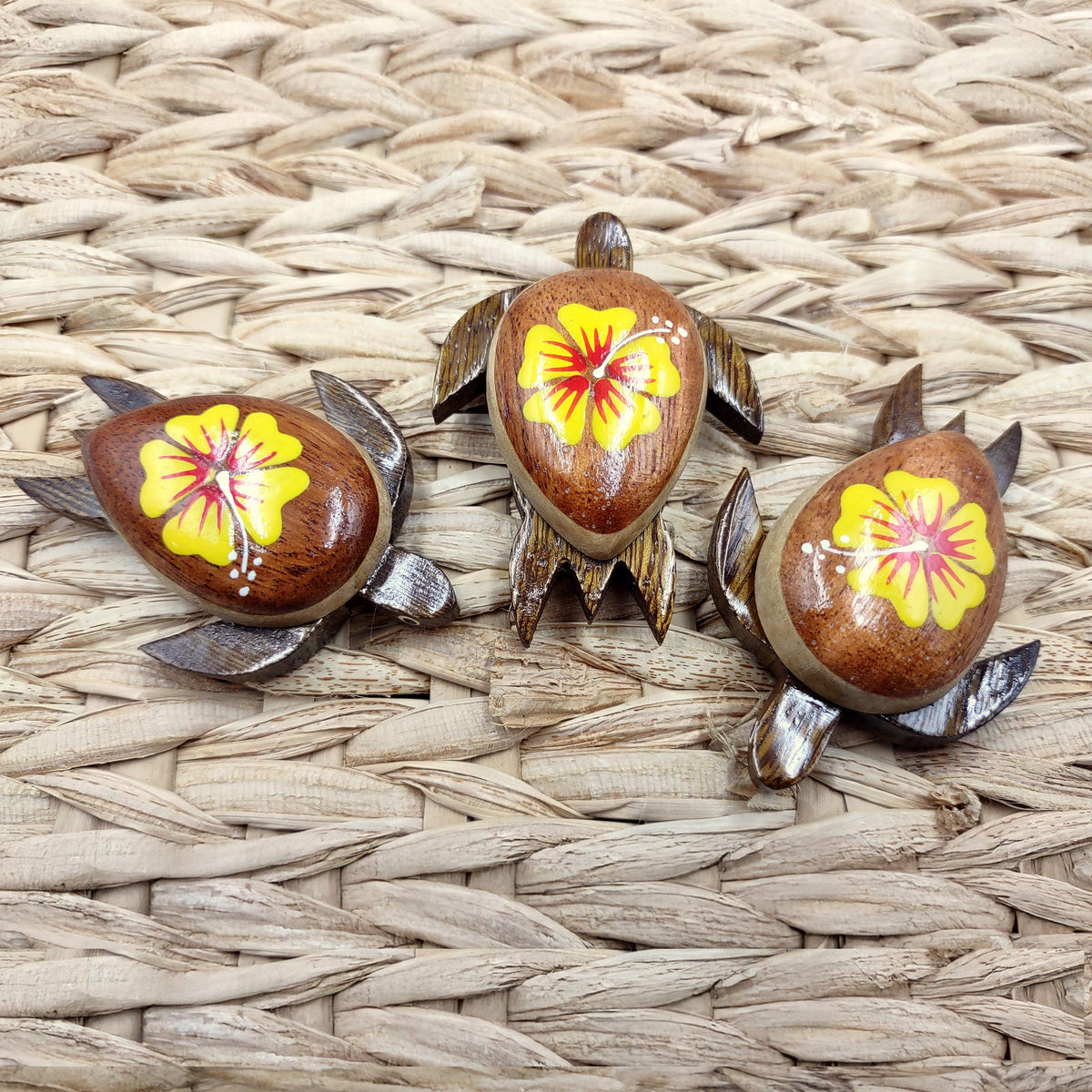 Wooden Sea Turtle Magnet Yellow Hibiscus Flower (1 magnet approx. 2+ inches) Wood Sea Turtle Magnet gift for fridges cabinets doors!