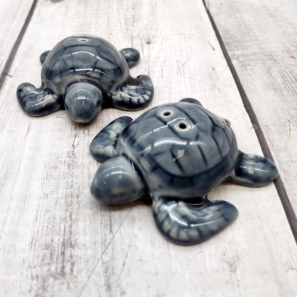 Sea Turtle Salt Pepper Shaker Set Dark Blue White (1 shaker set approx. 3 inches) Blue Sea Turtle Spice Shaker Set for kitchen or table!