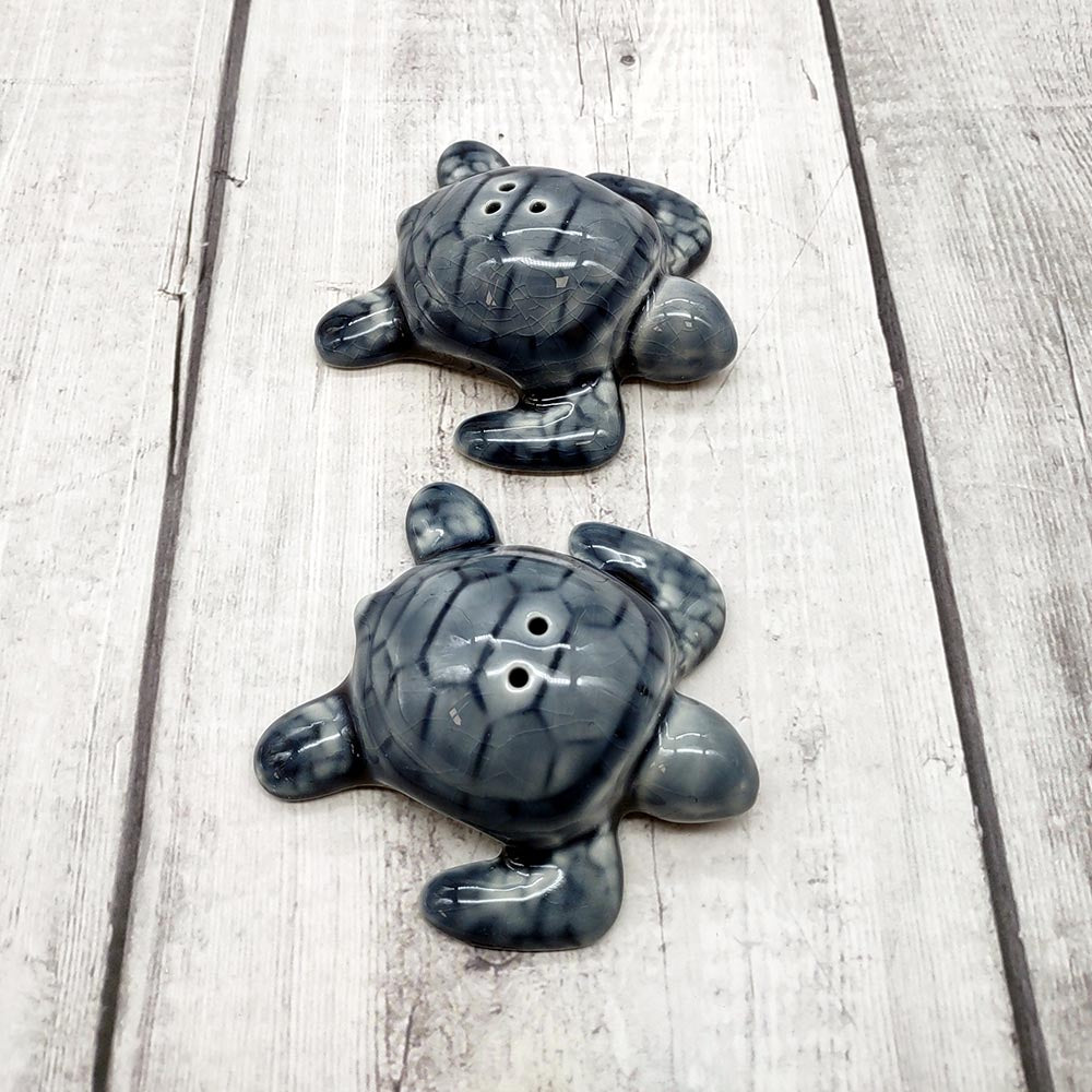 Sea Turtle Salt Pepper Shaker Set Dark Blue White (1 shaker set approx. 3 inches) Blue Sea Turtle Spice Shaker Set for kitchen or table!