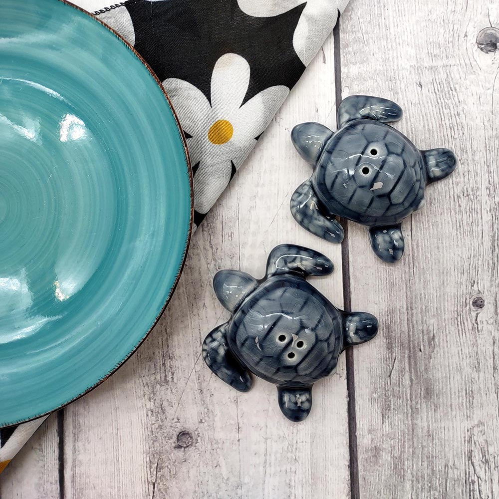 Sea Turtle Salt Pepper Shaker Set Dark Blue White (1 shaker set approx. 3 inches) Blue Sea Turtle Spice Shaker Set for kitchen or table!