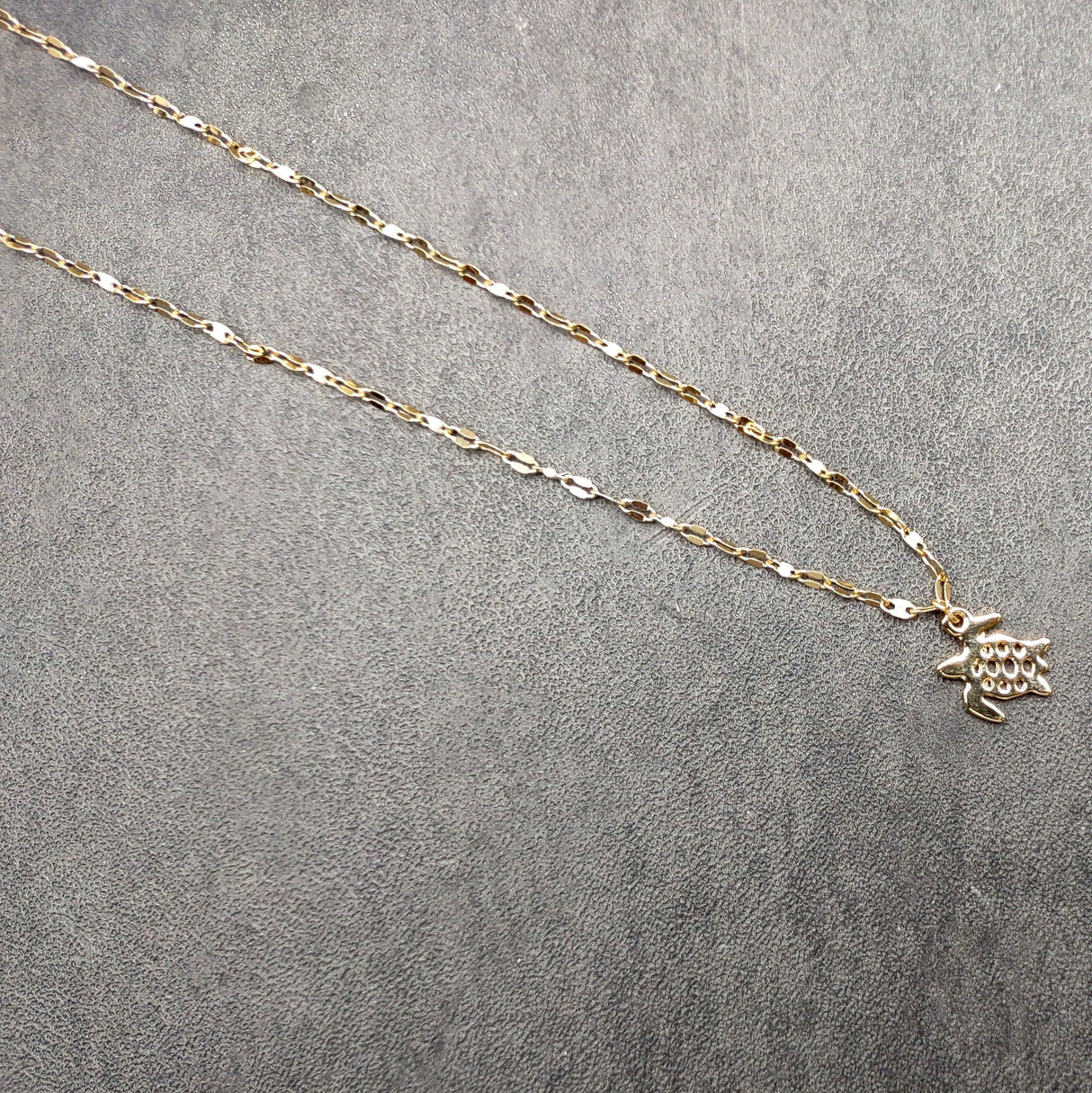 Sea Turtle Necklace White and Gold Color (1 necklace approx. 16+ inches AROUND) Gold Tone White Sea Turtle charm necklace for gifting!