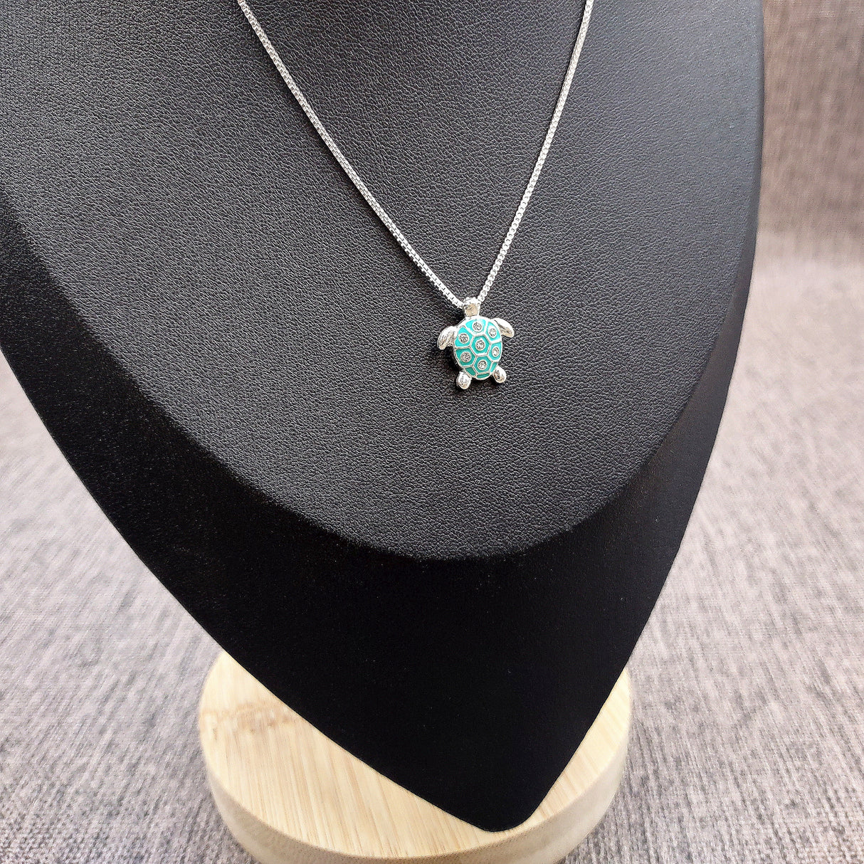 Silver Tone Sea Turtle Pendant Necklace Turquoise Shell with Crystal Accents (approx 16 inches AROUND) Aqua Silver charm for any look.