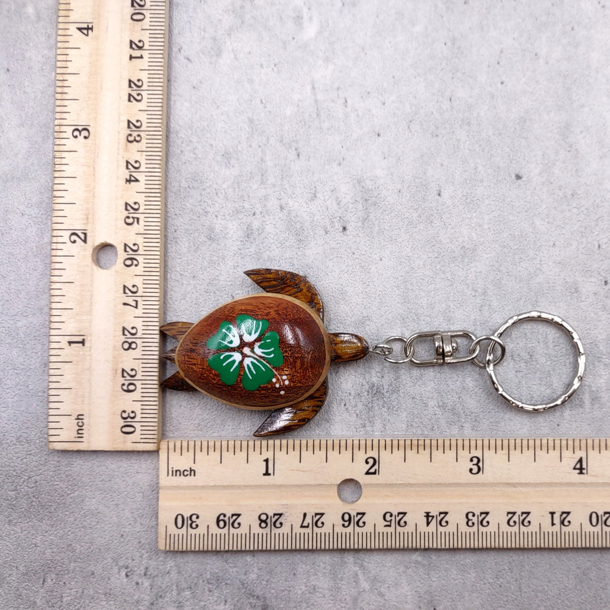 Green Hibiscus Painted Wooden Sea Turtle Keychain (1 keychain approx. 4.25+ inches) Wooden Sea Turtle Key Fob for gifting or party favors!
