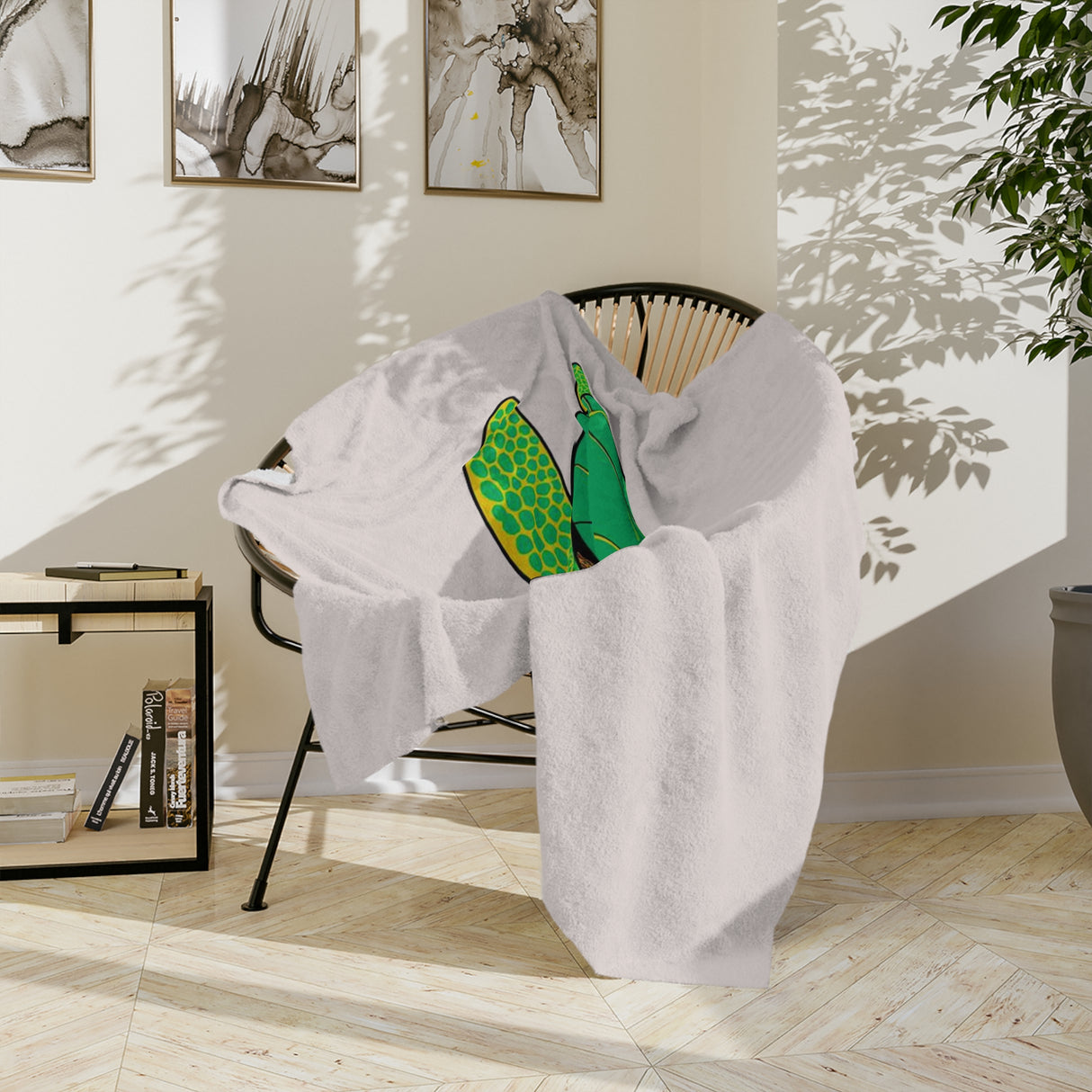 Comic Style Green Sea Turtle -Themed Velveteen Microfiber Blanket - 3 Sizes