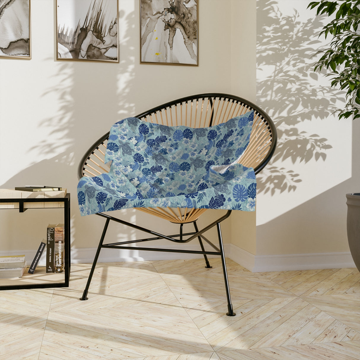 Blue Tiki Sea Turtle Pattern Sea Turtle -Themed Velveteen Microfiber Blanket - 3 Sizes