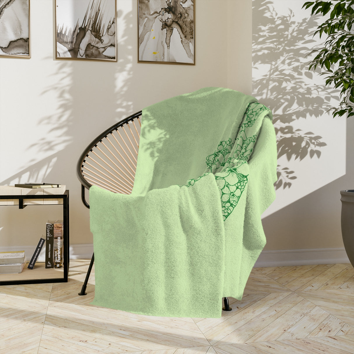 Green Turtle-Themed Velveteen Microfiber Blanket - Great for living rooms, bedroom or the beach - 3 Sizes
