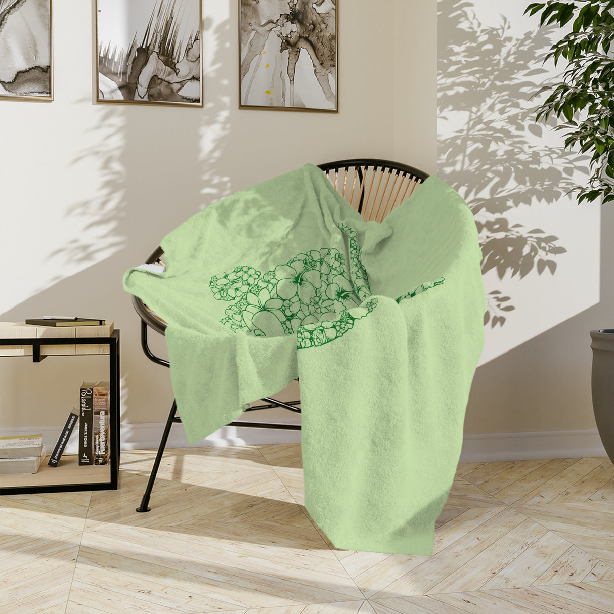 Green Turtle-Themed Velveteen Microfiber Blanket - Great for living rooms, bedroom or the beach - 3 Sizes