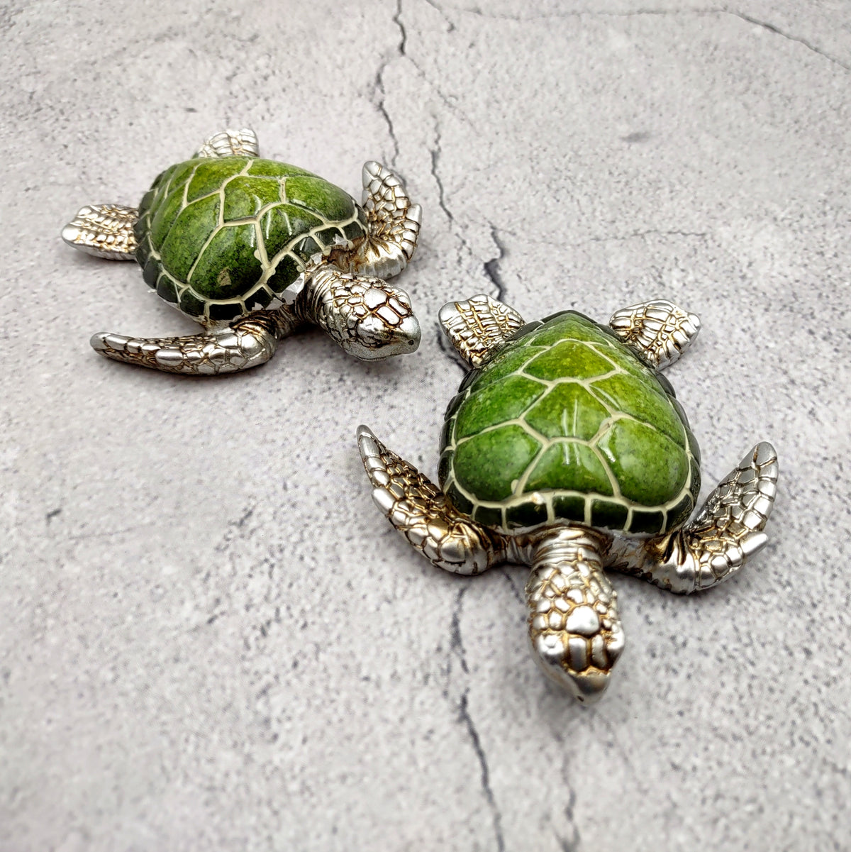 Silver Green Sea Turtle Resin Painted Figurine (1 turtle approx. 3+ inches) Resin Silver Green Sea Turtle Figure for gifting & display!