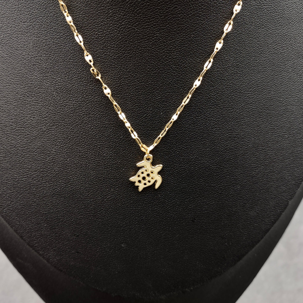 Sea Turtle Necklace White and Gold Color (1 necklace approx. 16+ inches AROUND) Gold Tone White Sea Turtle charm necklace for gifting!