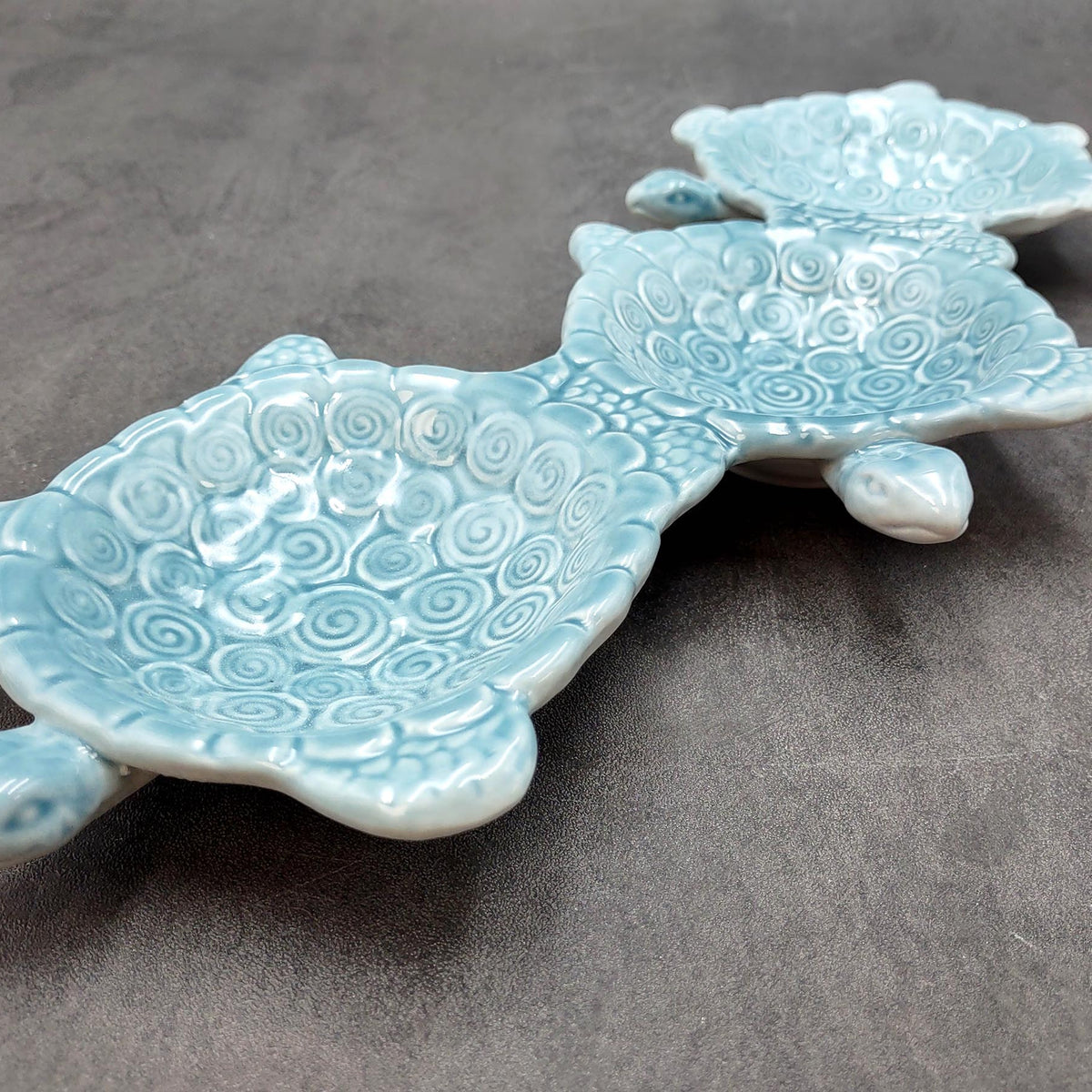 Sea Turtle Light Blue Connected Trio Plate (1 dish approx. 13.5+ inche ...