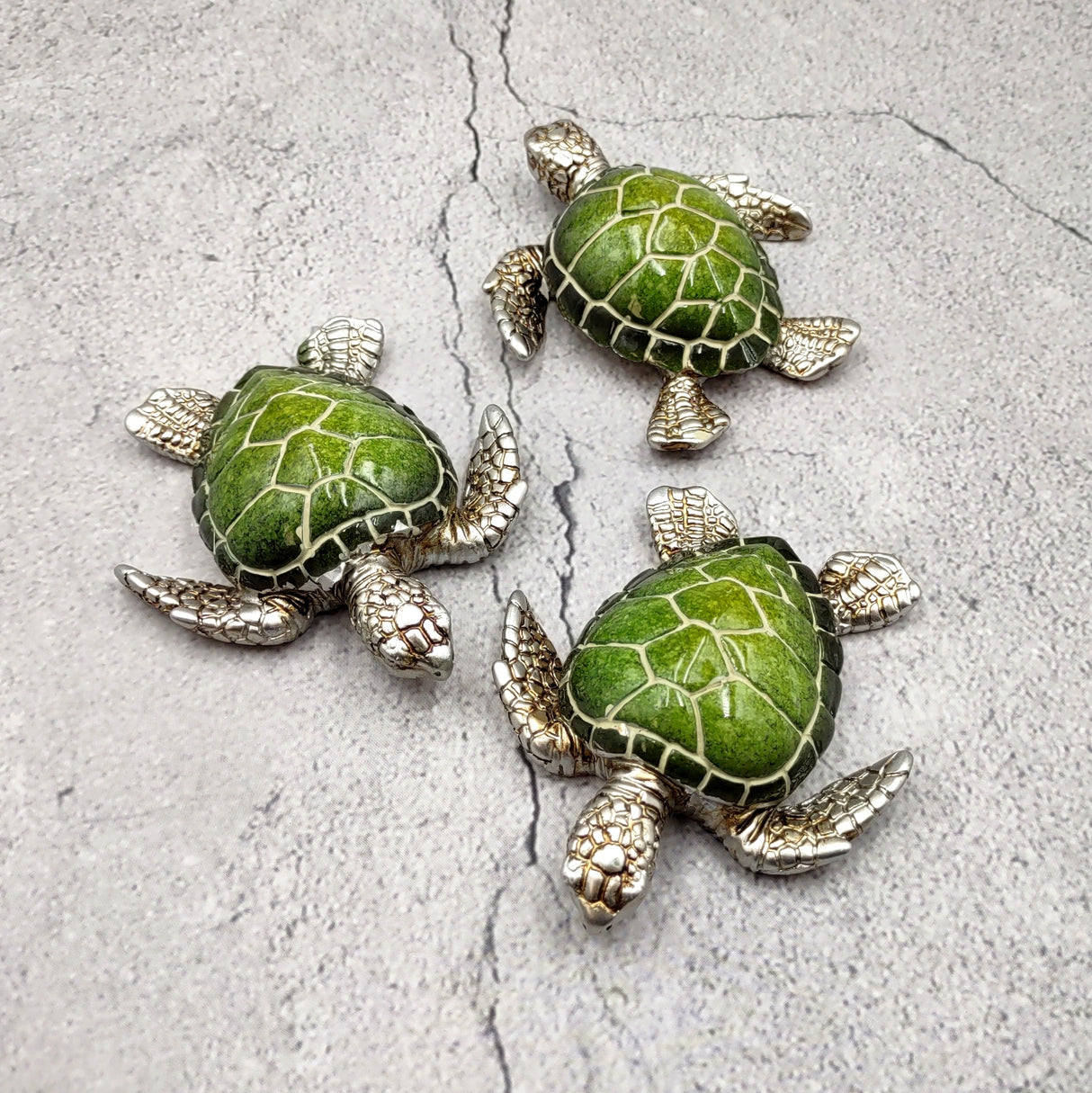 Silver Green Sea Turtle Resin Painted Figurine (1 turtle approx. 3+ inches) Resin Silver Green Sea Turtle Figure for gifting & display!