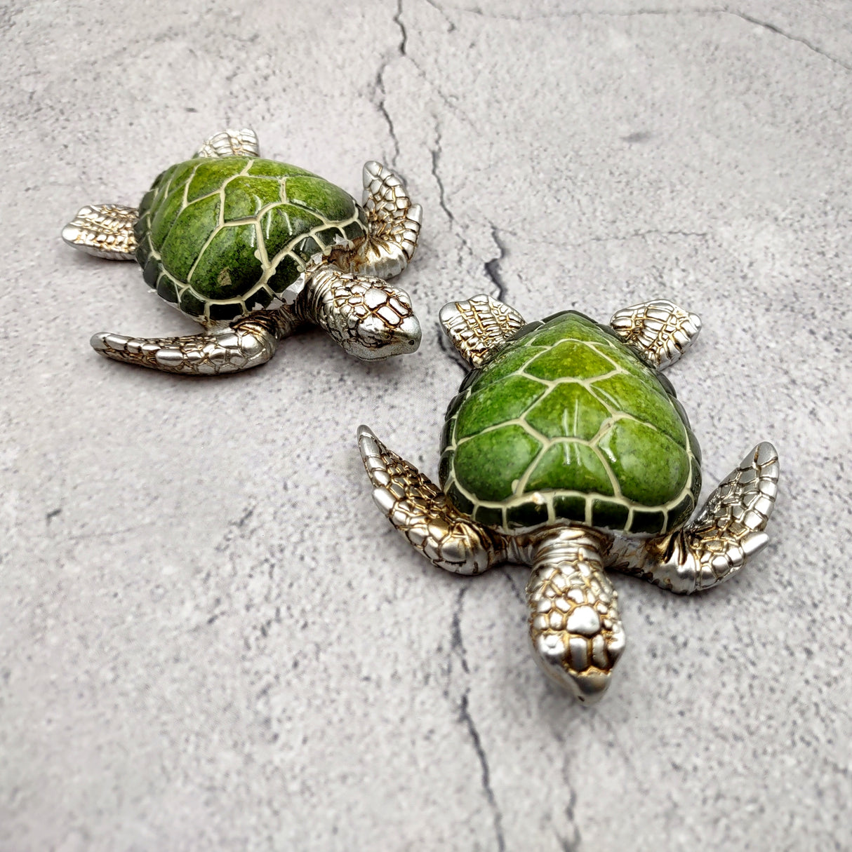 Silver Green Sea Turtle Resin Painted Figurine (1 turtle approx. 3+ inches) Resin Silver Green Sea Turtle Figure for gifting & display!