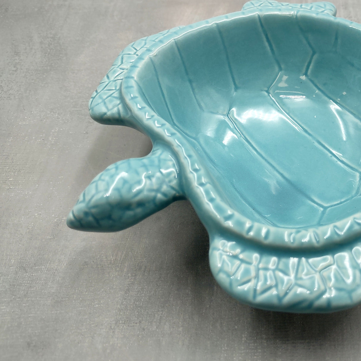 Sea Turtle Powder Blue Bowl (1 dish approx. 6.75+ inches) Blue Sea Turtle Ceramic Dish for gifting jewelry trinkets & candy!