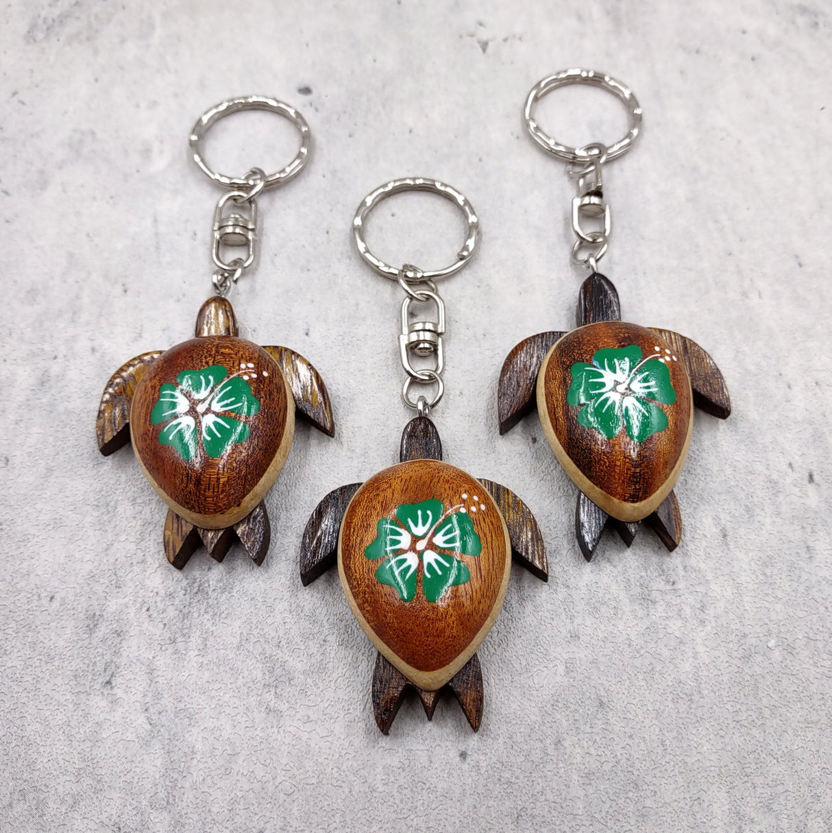 Green Hibiscus Painted Wooden Sea Turtle Keychain (1 keychain approx. 4.25+ inches) Wooden Sea Turtle Key Fob for gifting or party favors!