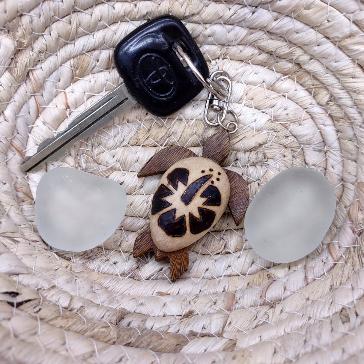 Natural Wood Hibiscus Sea Turtle Keychain (1 keychain approx. 4+ inches) Wooden Pattern Sea Turtle Key Fob for gifting or decorative charm!
