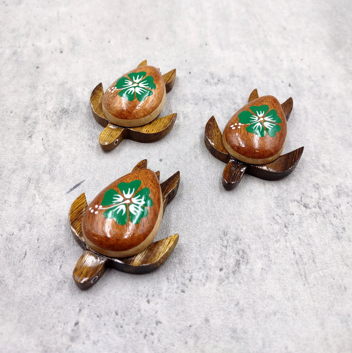 Wooden Sea Turtle Magnet Green Hibiscus Flower (1 magnet approx. 2+ inches) Wood Sea Turtle Magnet gift for fridges cabinets doors!