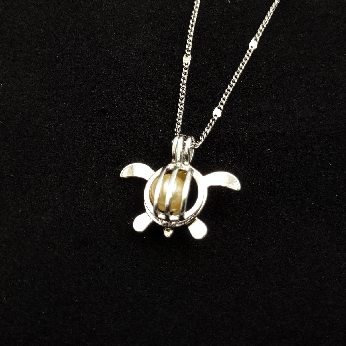 Sea Turtle Pearl Locket Necklace Kit Silver Tone (approx. 17.5+ inches AROUND) Fun Sea Turtle Pearl Pendant Necklace Jewelry Kit to gift!