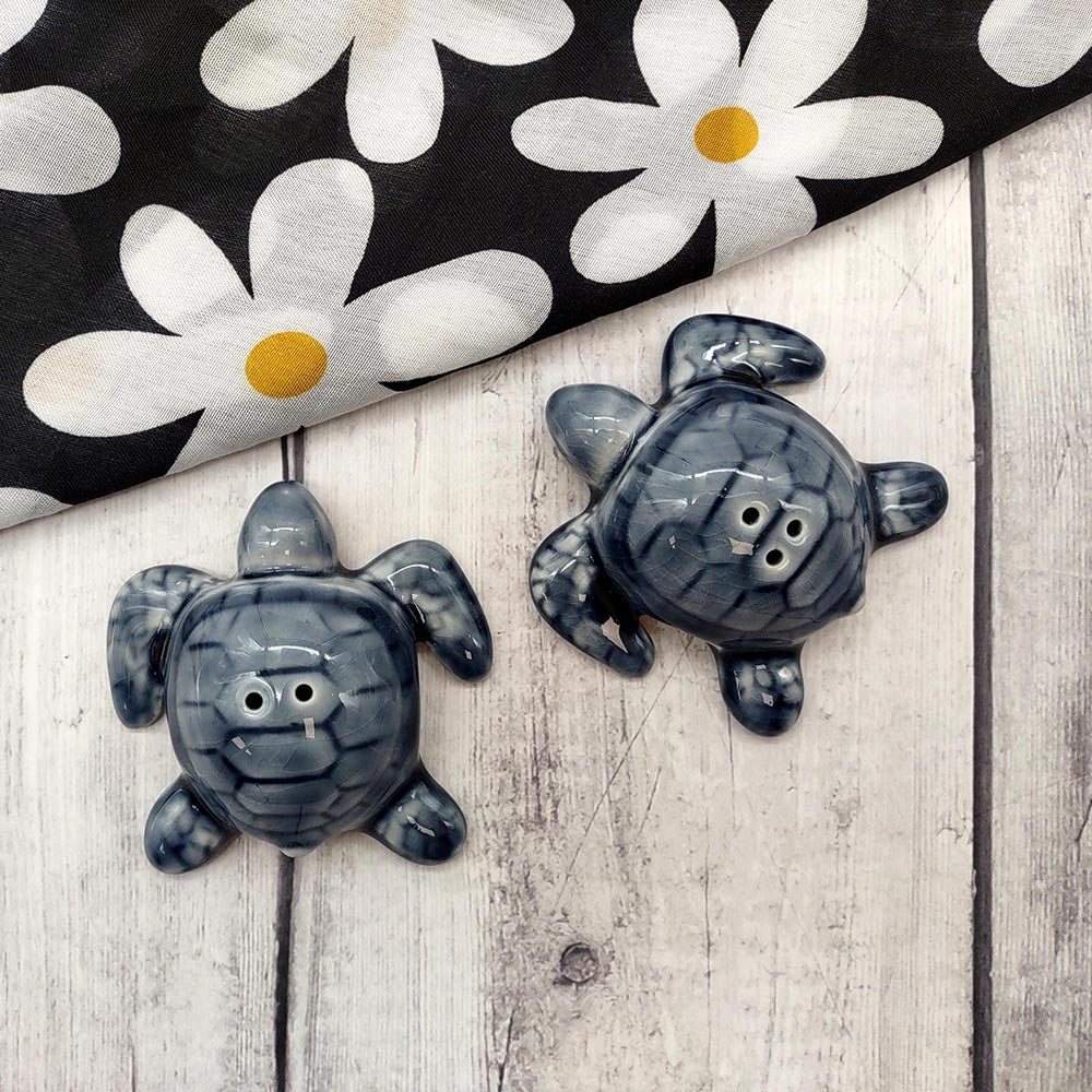 Sea Turtle Salt Pepper Shaker Set Dark Blue White (1 shaker set approx. 3 inches) Blue Sea Turtle Spice Shaker Set for kitchen or table!