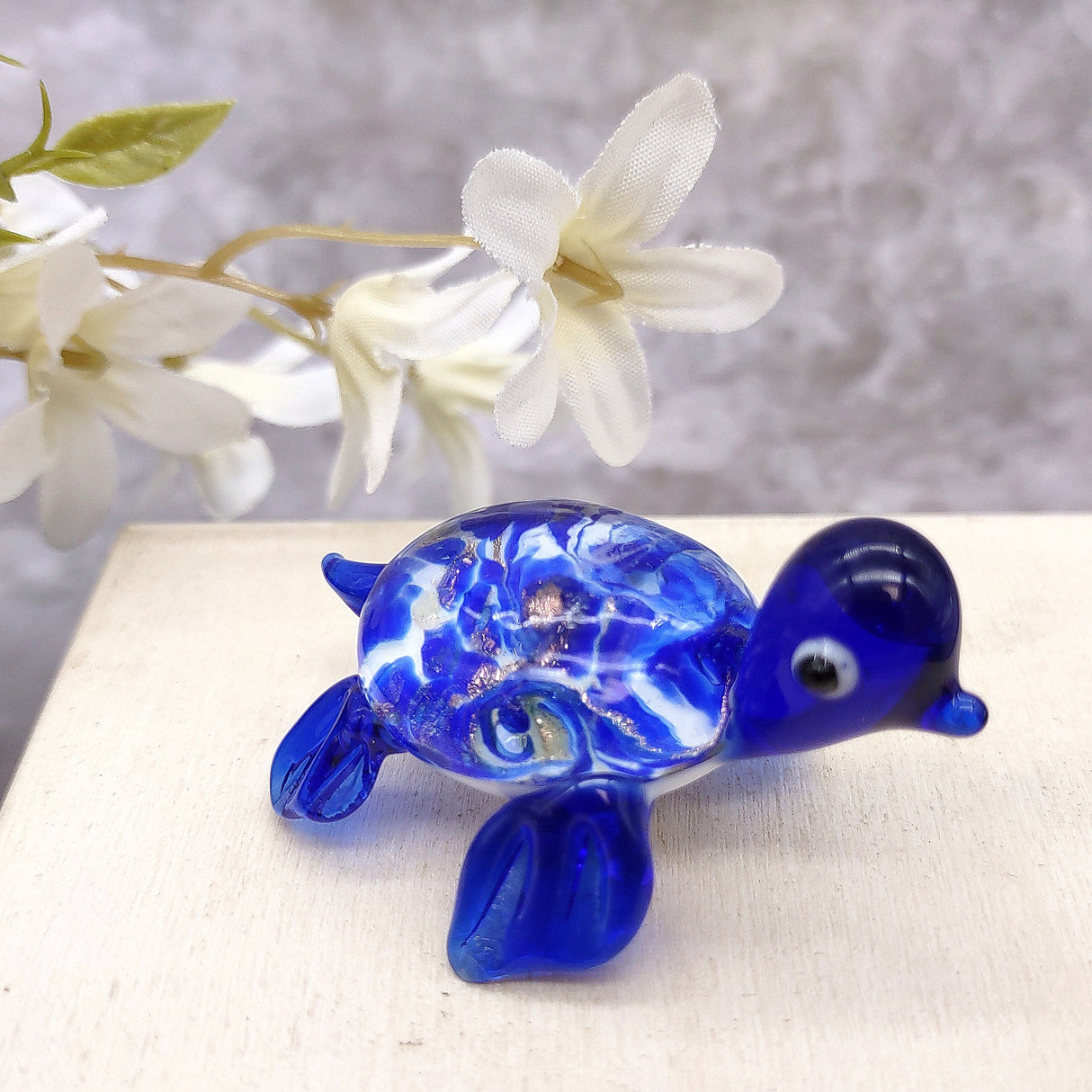 Swirl Glass Sea Turtle Figurine Blue (1 sea turtle figure approx. 1.5 inches) Swirly Blue Glass Sea Turtle for gifts décor & collecting!
