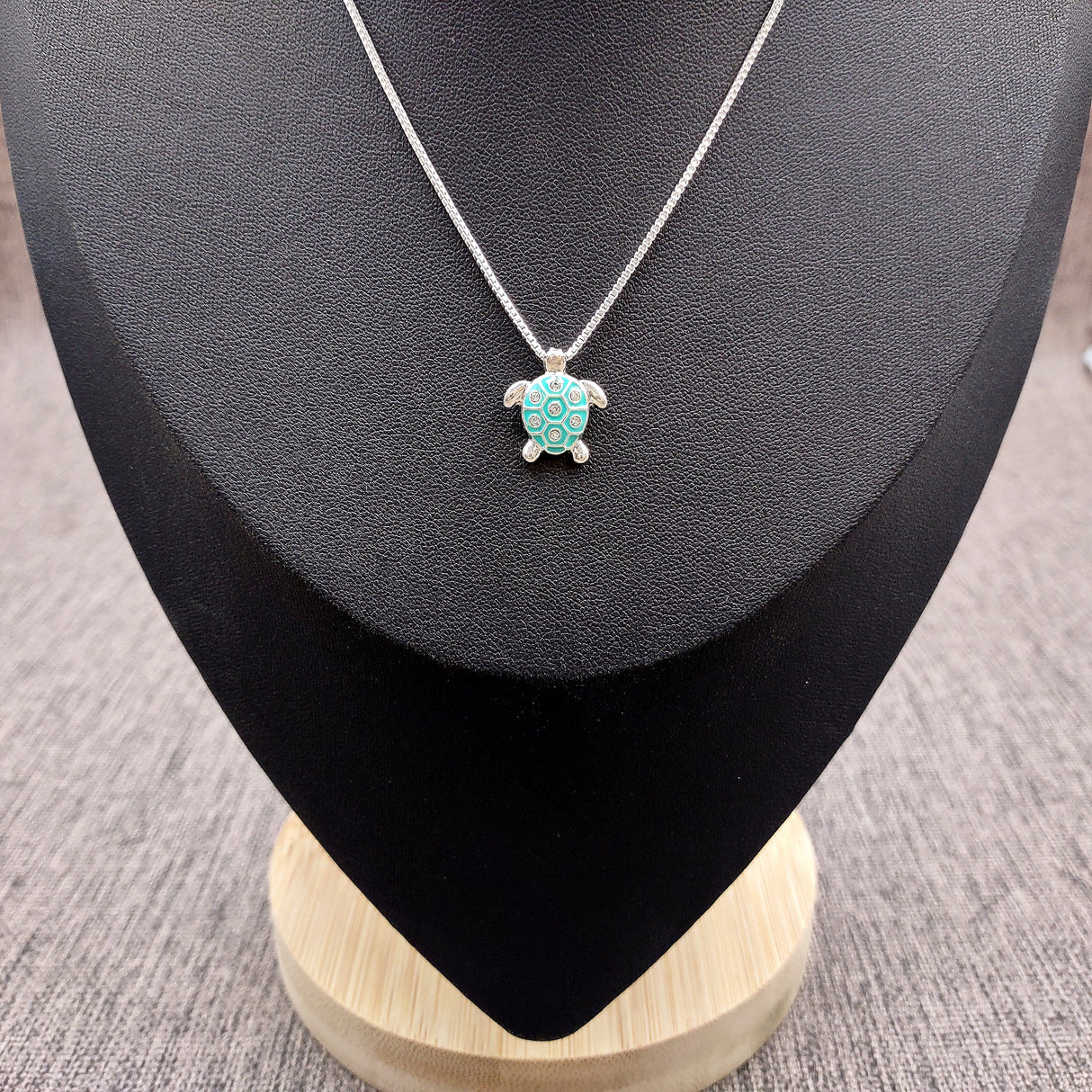 Silver Tone Sea Turtle Pendant Necklace Turquoise Shell with Crystal Accents (approx 16 inches AROUND) Aqua Silver charm for any look.